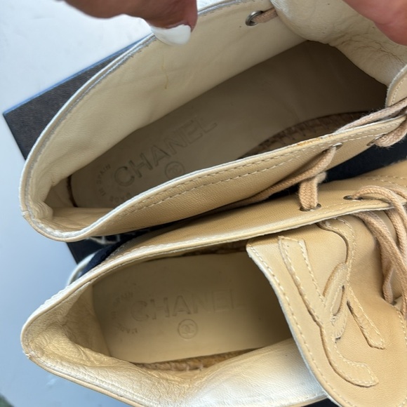 CHANEL Cream and Black Espadrille high tops - Picture 7 of 10